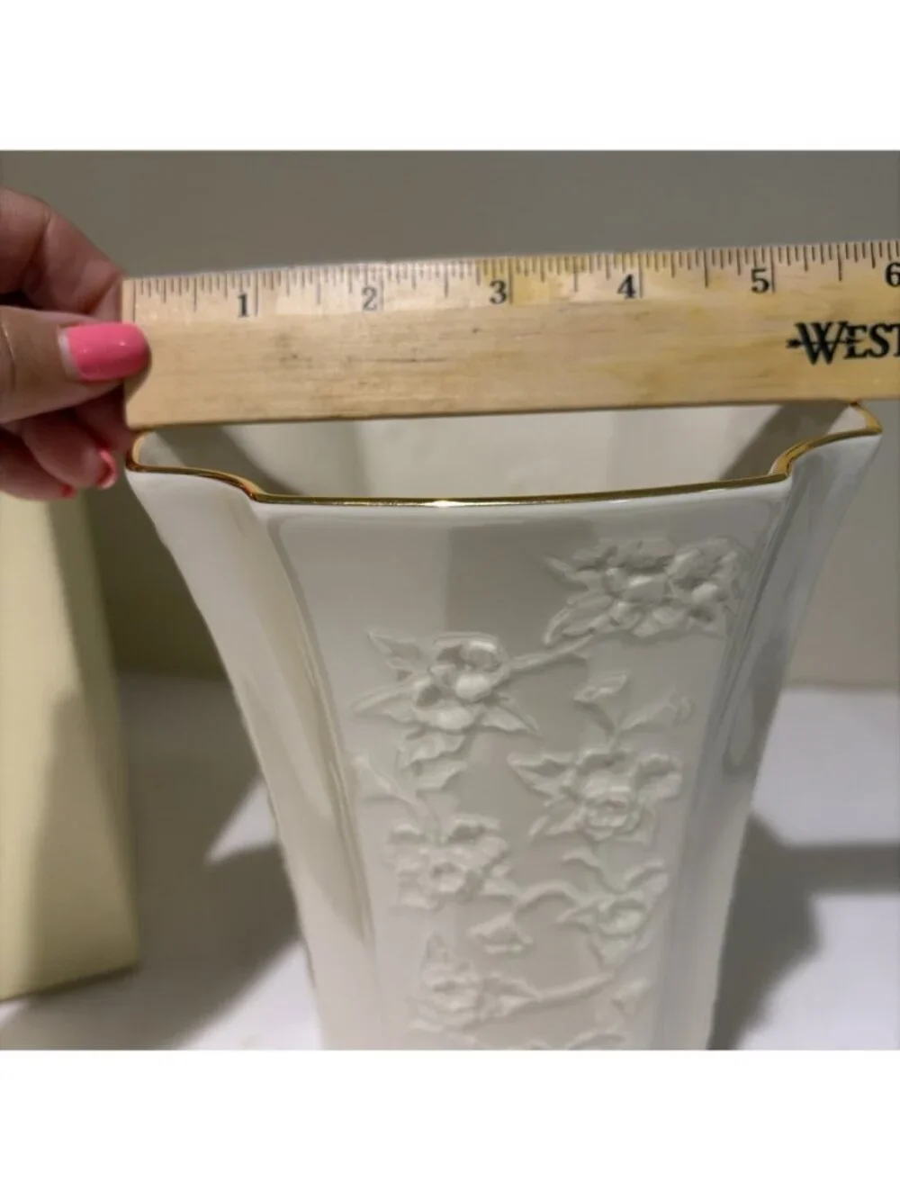 Lenox Legacy Edition Carrington Porcelain Vase 8